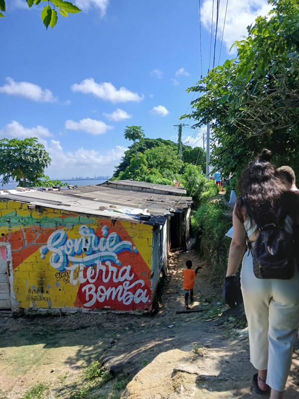 Discover Tierra Bomba Tour